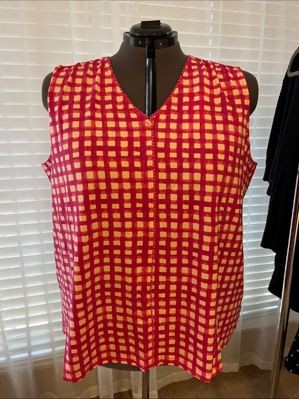Lands' End Pink Checked Sleeveless V-Neck Top 3x 24 26